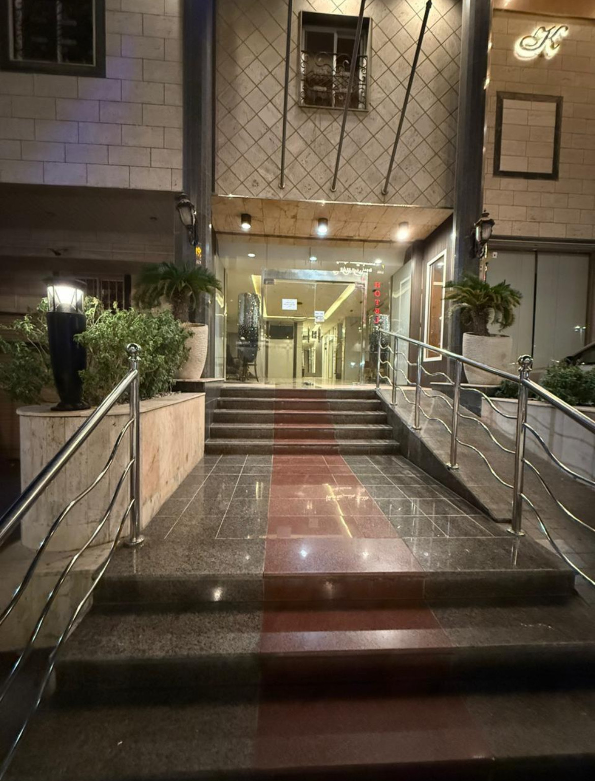 غرفتين وصاله ودورتين مياه