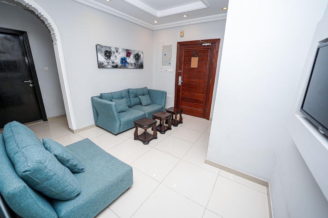 غرفتين وصاله ودورتين مياه