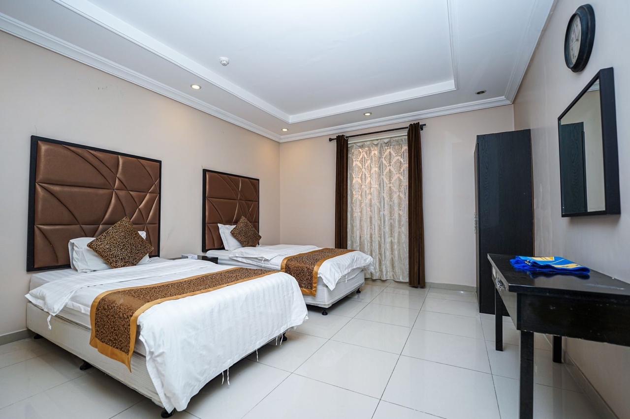 غرفتين وصاله ودورتين مياه